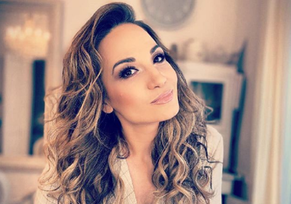 Brat Jelene Tomašević je vrsni pevač, a evo kako izgleda! (FOTO/VIDEO)