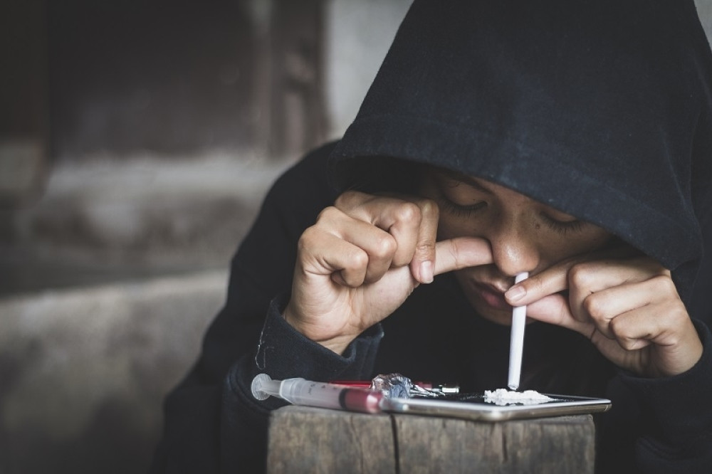 Imala sam se*s po javnim veceima, dobijala sam udarce u glavu, spavala po gradskim parkovima, sve samo da bih se ubola u venu, heroinski zavisnik sam od 16. godine