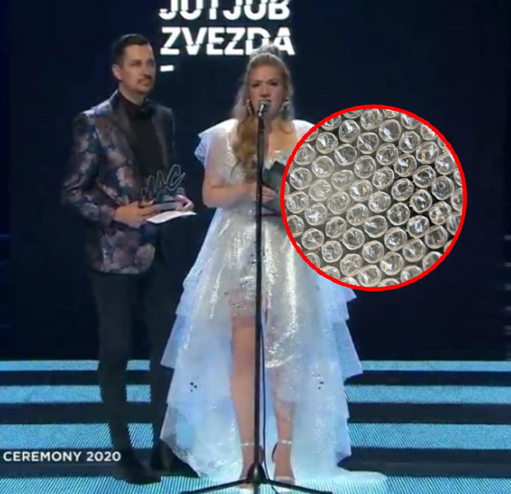 Pevačica na dodelu nagrada došla u pucketavoj kesi?! Ovakav stajling niko nije imao (FOTO)