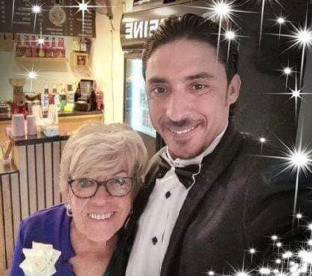 Penzionerka (80) odlepila za Egipćaninom (35): "Jedva čekam da se udam za njega, ne interesuje ga moj novac, spreman je da potpiše predbračni ugovor"