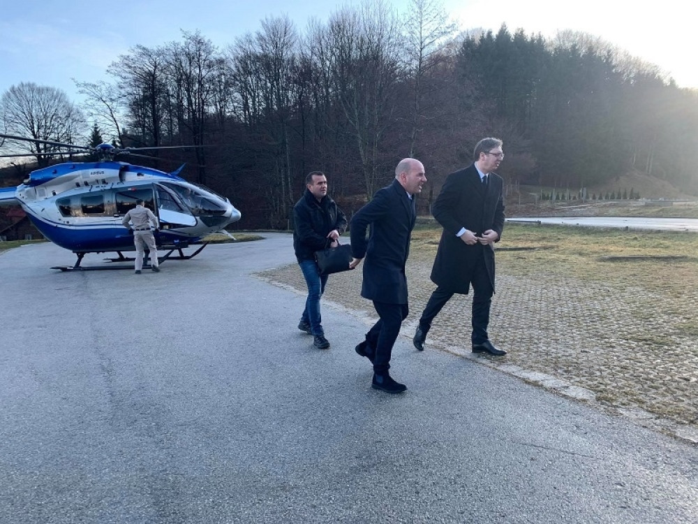 Predsednički helikopter naglo promenio pravac