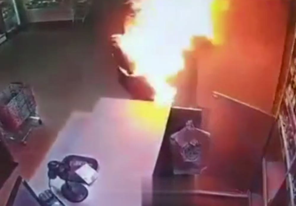 Ljubomorni ljubavnik zapalio Tatjanu na radnom mestu jer je priznala da voli muža!  (UZNEMIRUJUĆI VIDEO)