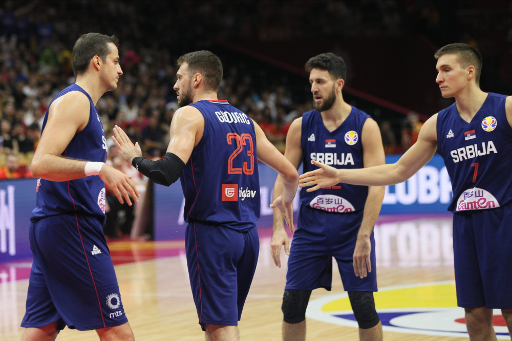 Najtrofejniji evropski klub kupuje reprezentativca Srbije (FOTO)