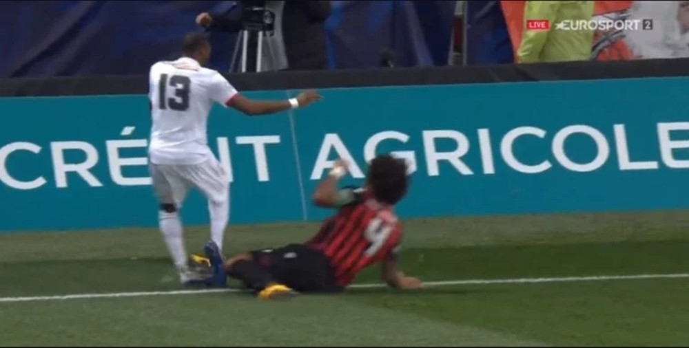 U Francuskoj dosuđen penal za prekršaj van kaznenog prostora (VIDEO)