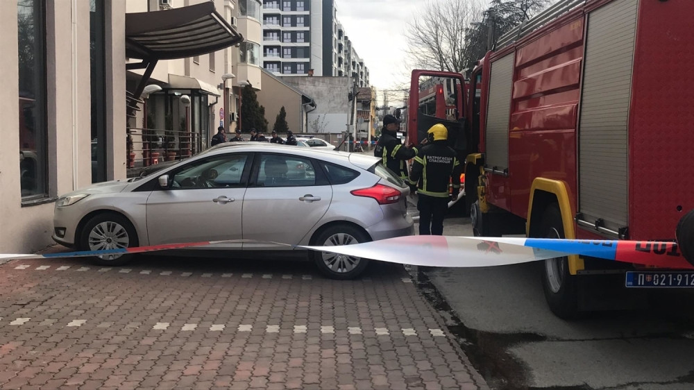 Veliki dim počeo da kulja iz zgrade, vatrogasci uleteli i imali šta da vide!