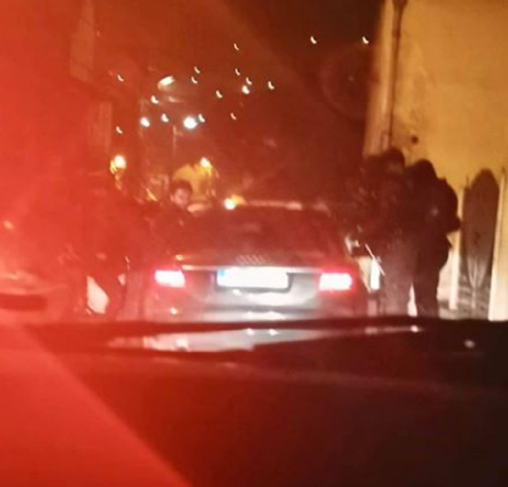 Policija sa fantomkama noćas maltretirala narod na severu