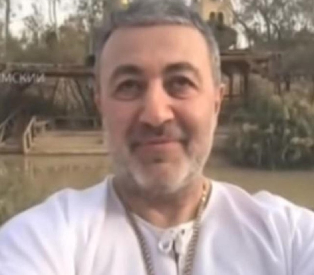 Tri sestre ubile oca na spavanju, ušle mu u sobu i iskasapile ga nožem zbog onoga što im je radio