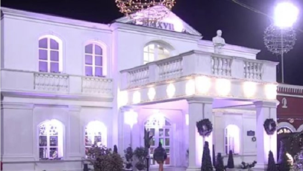 Bela kuća bogatija za još jednog opasno zgodnog frajera: Već je bacio oko na jednu stanarku! (VIDEO)