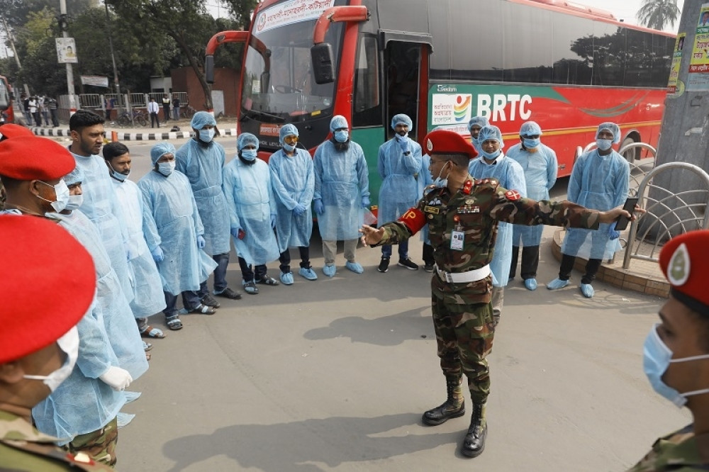 Tim SZO stiže u Vuhan