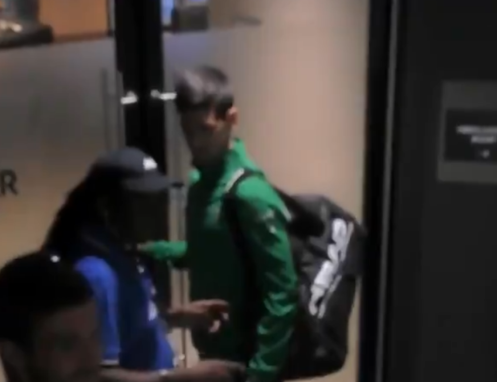 Pred sam početak finala Novak Đoković uradio čak dve stvari zbog kojih je okrenuo celu planetu da navija za njega (VIDEO)