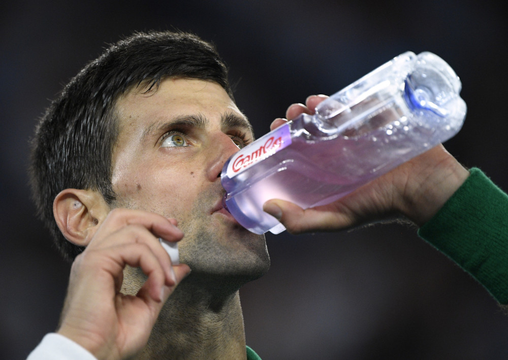 Ovo već zabrinjava! Doktori saopštili Novaku da ima zdravstvenih problema koji su uticali na njegov performans u Australiji (VIDEO)