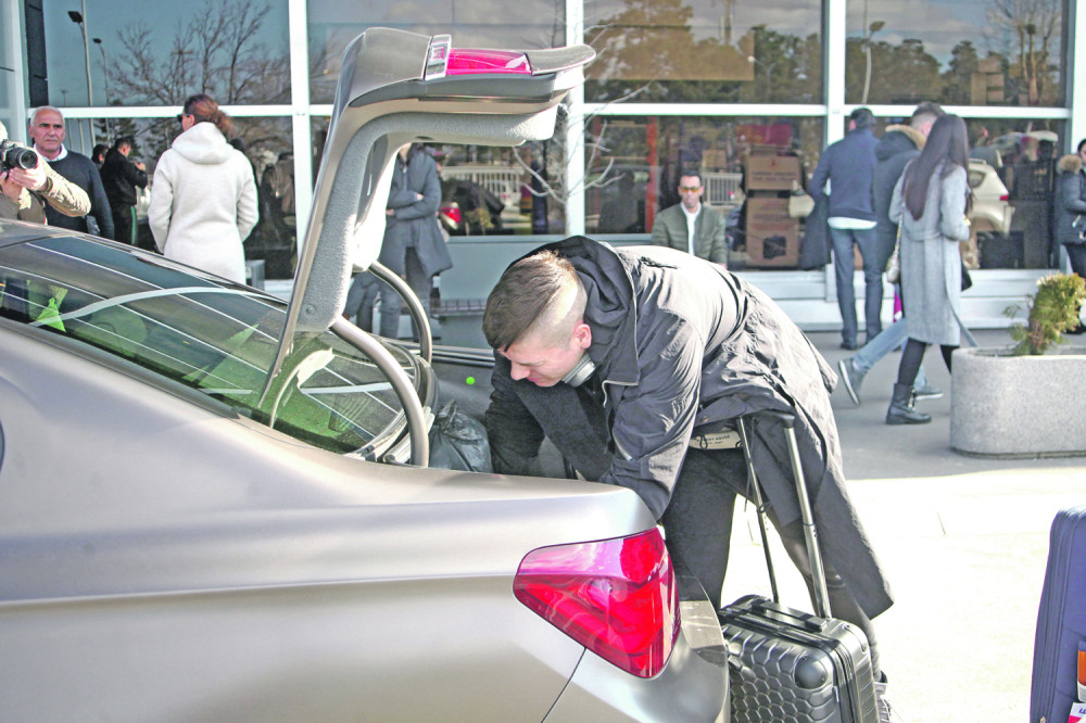 Slobi Radanoviću je ponuđena basnoslovna suma novca da snima FILMOVE ZA ODRASLE!
