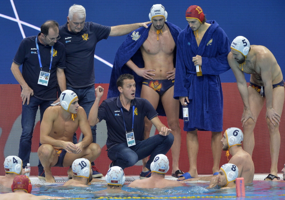 Selektor vaterpolista Crne Gore stavljen na stub srama