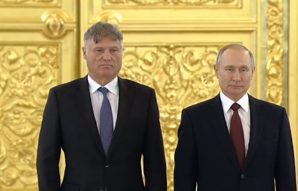 Putin spremio pošiljku za Srbiju: Naoružaće nas do zuba!