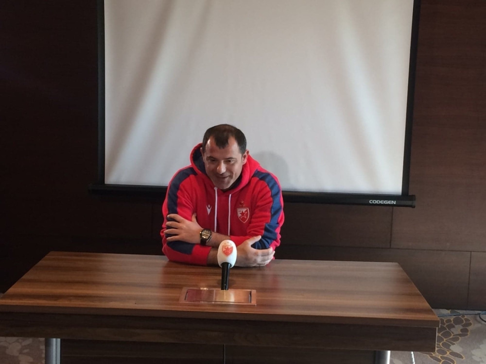 Trener Zvezde otkrio ko je naslednik Marina, osvrnuo se na "otpisanog", te kratko prokomentarisao Partizan