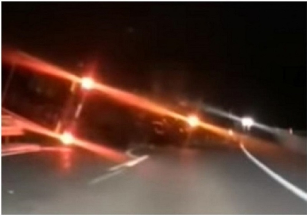 Orkansko nevreme je besnelo cele noći, na putevima snimljene scene užasa! (VIDEO)