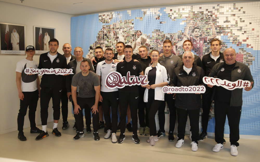 Fudbaleri Partizana posetili Nacionalnu fudbalsku asocijaciju Katar, nećete verovati od čega je izgrađen jedan stadion (FOTO)