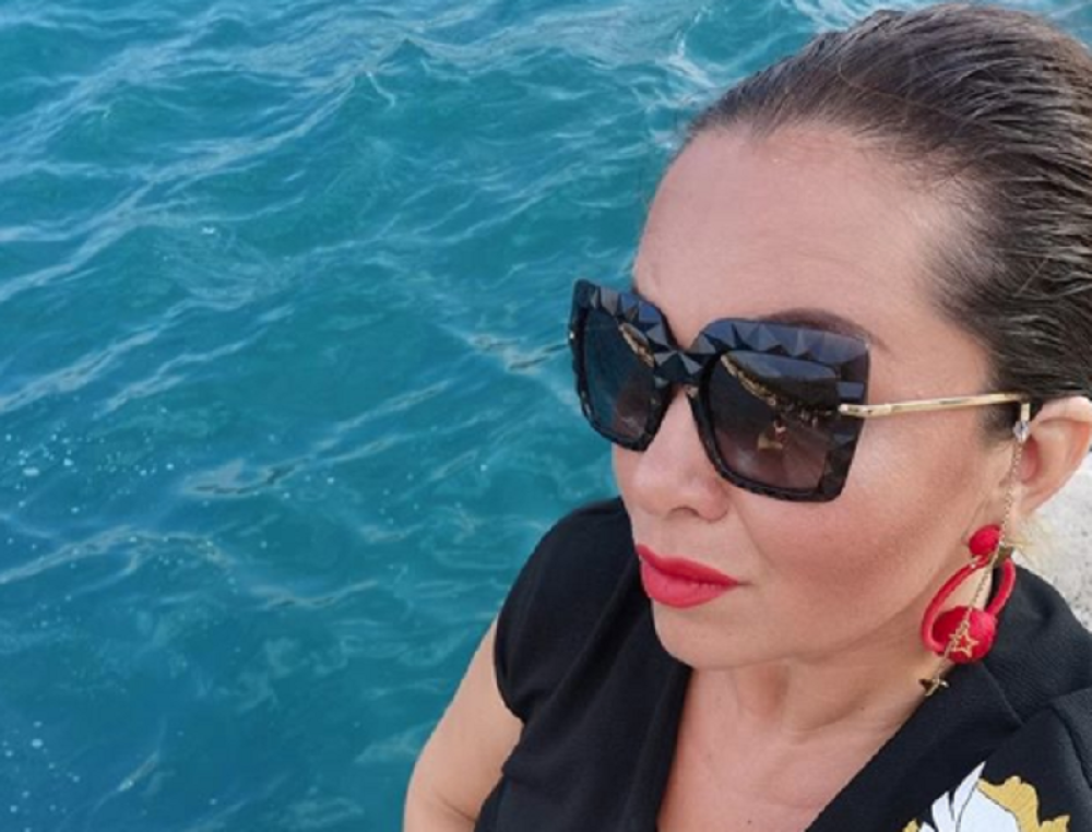 Poznata pevačica objavila sliku i zabrinula fanove (FOTO)