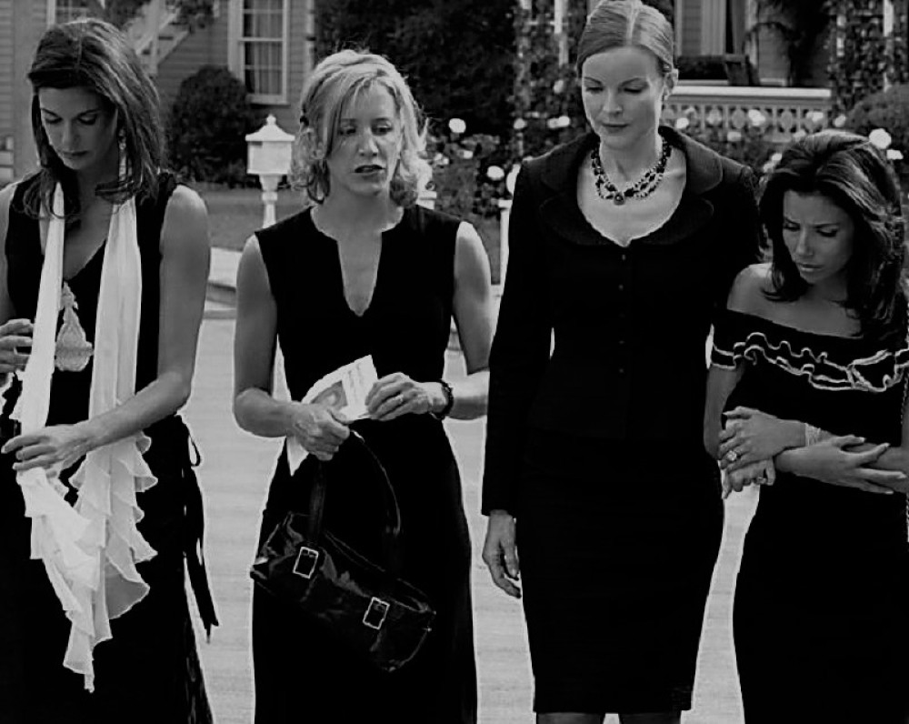 Preminula glumica iz serije "Očajne domaćice"!