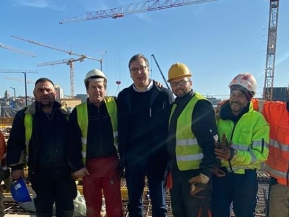 "Srećan sam što sa vrednim radnicima mogu da podelim ovu radost...  "