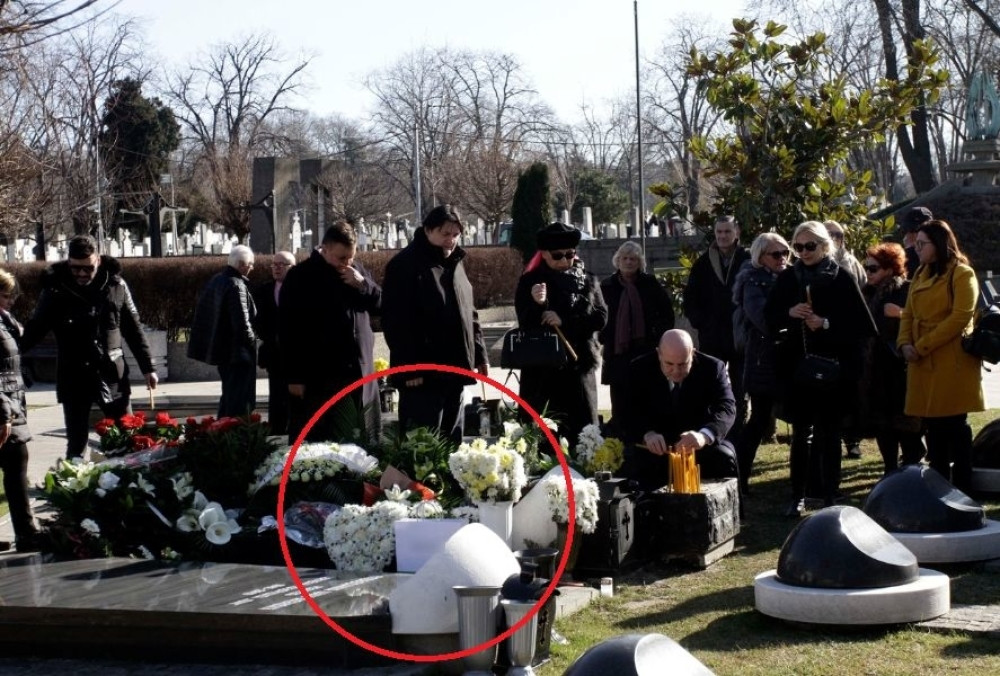 Sraman detalj na grobu Šabana Šaulića: Da li je neko zaista spreman na ovako nešto?! (FOTO)