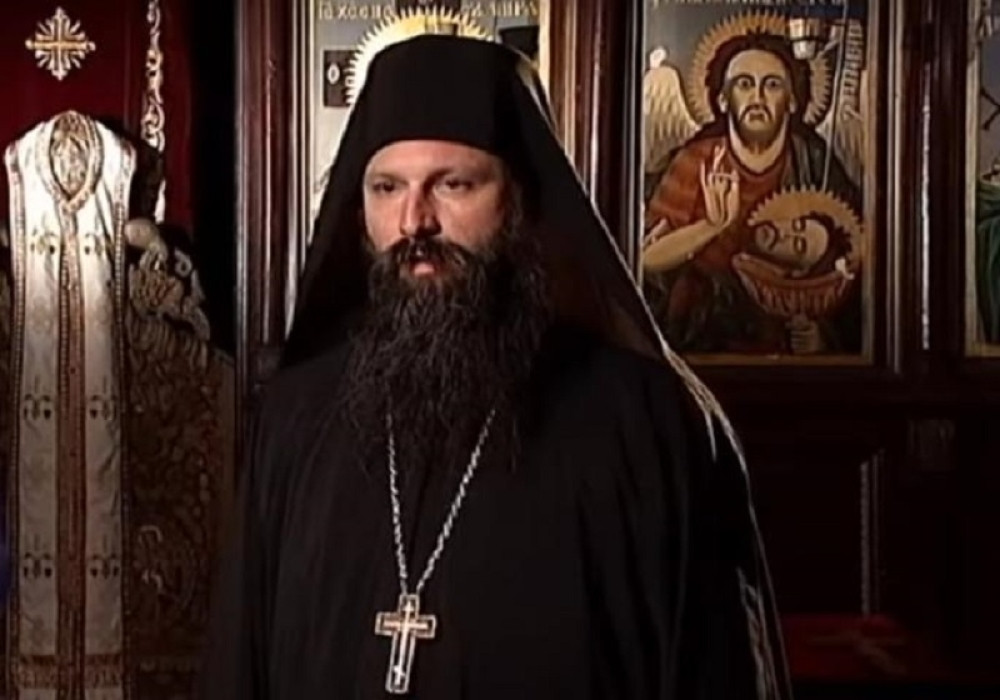 Zamonašio se srpski glumac: Nenad Jezdić ga odveo u Visoke Dečane