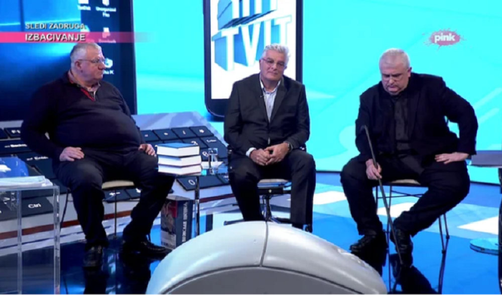 "Ajde, ućutkaj me svinjo!" , "Ućutkaću te!" Rat u Hit Tvitu! (FOTO/VIDEO)