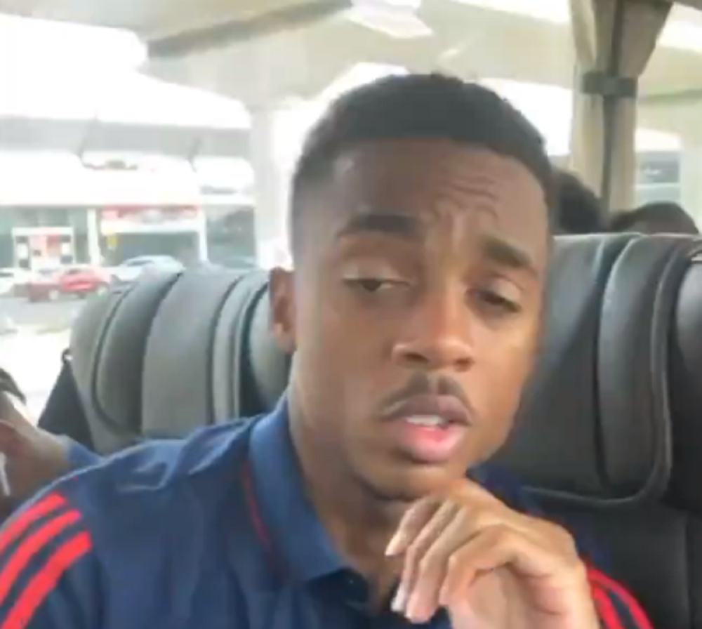 Igrač Arsenala zadirkivao nemoćne saigrače, a onda je dobio po tamburi (VIDEO)