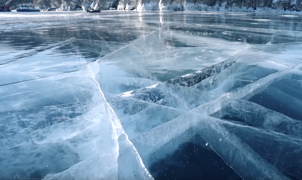 Otkrivena tajna misterioznih krugova na najdubljem i najstarijem jezeru na svetu (VIDEO)