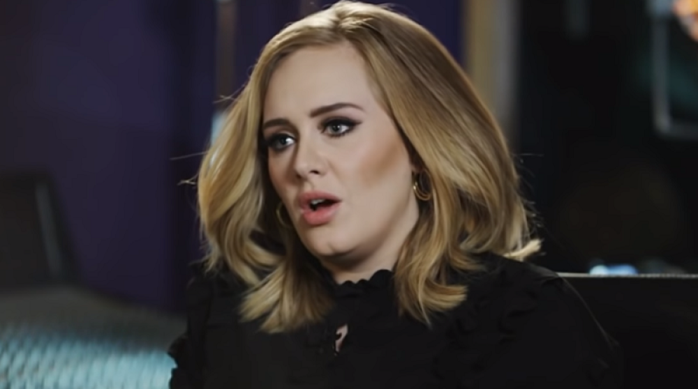 Adel ne liči na sebe, dodatno je smršala! Kada je objavila sliku, mnogi nisu znali o kome se radi!