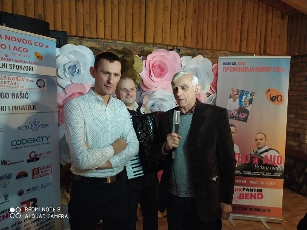 Željko Derajić, novinar iz Banjaluke, i Aleksandar Aco Vujmilović promovisali svoj prvi muzički album