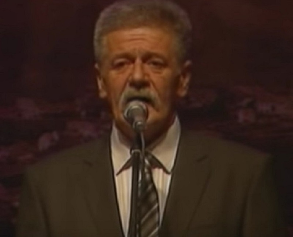 Poznatog pevača ubio rođak, pa presudio sebi