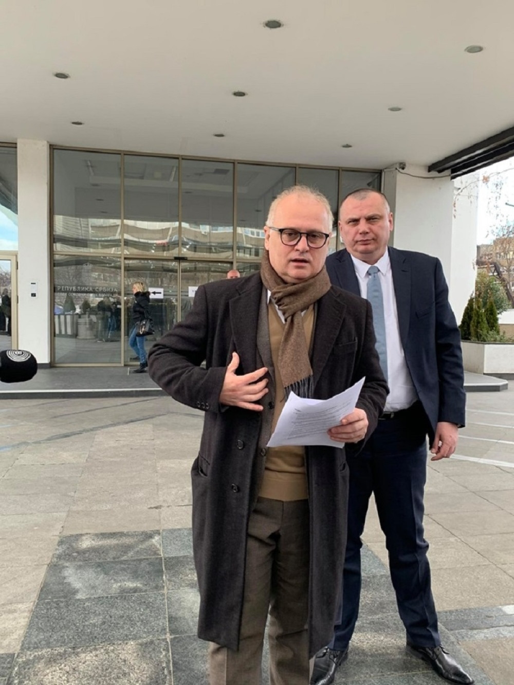 Vesić razvalio Boškovog saradnika zbog napada na ćerku predsednika Vučića