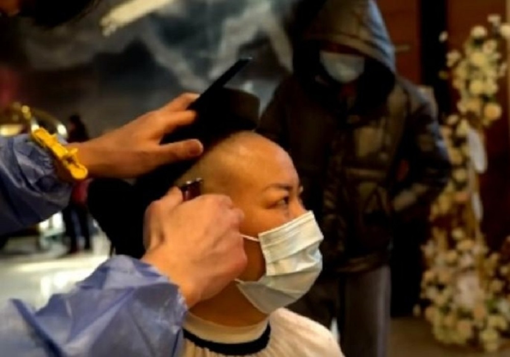 Šišaju se na ćelavo zbog koronavirusa