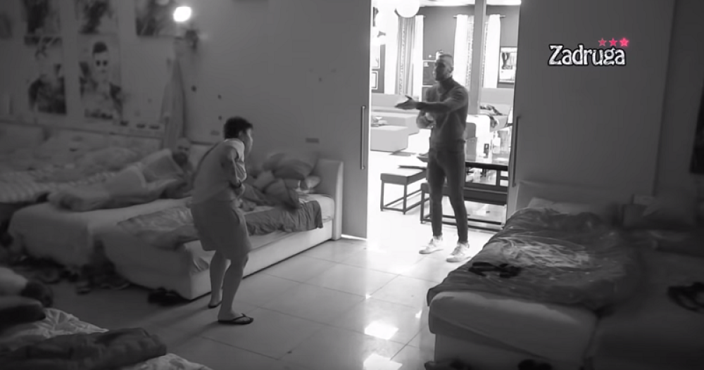 Jovana Tomić Matora odbrusila Mensuru Ajdarpašiću nakon što je on nazvao "greškom prirode": "Volim i ja i p*čku i k*rac, ali ne takav pikavac kao što imaš ti."