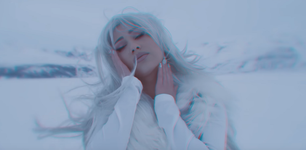 "Crnim noćima" spremna da pokori muzičku scenu! Angellina objavila novu pesmu! (FOTO/VIDEO)