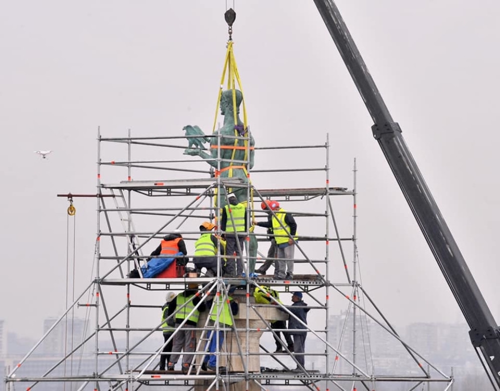 Trenutak postavljanja "Pobednika" je ostavilo dubok utisak
