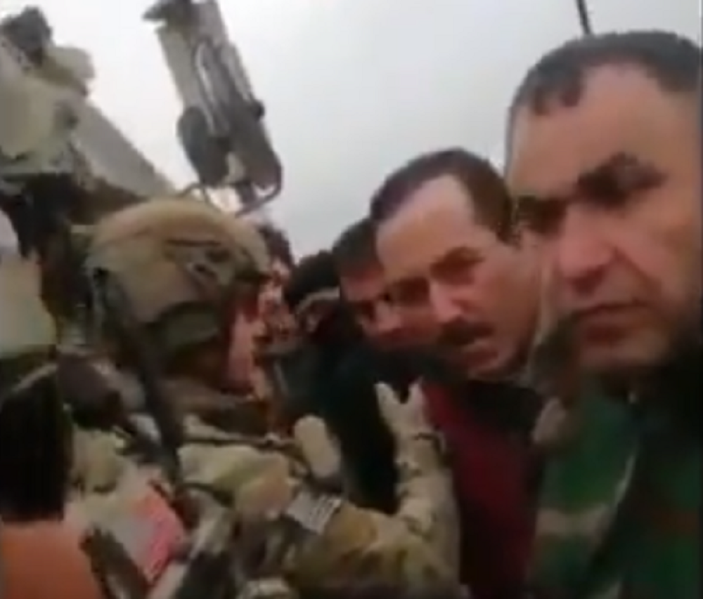 Sirijski oficir stao na put američkim vojnicima! (VIDEO)