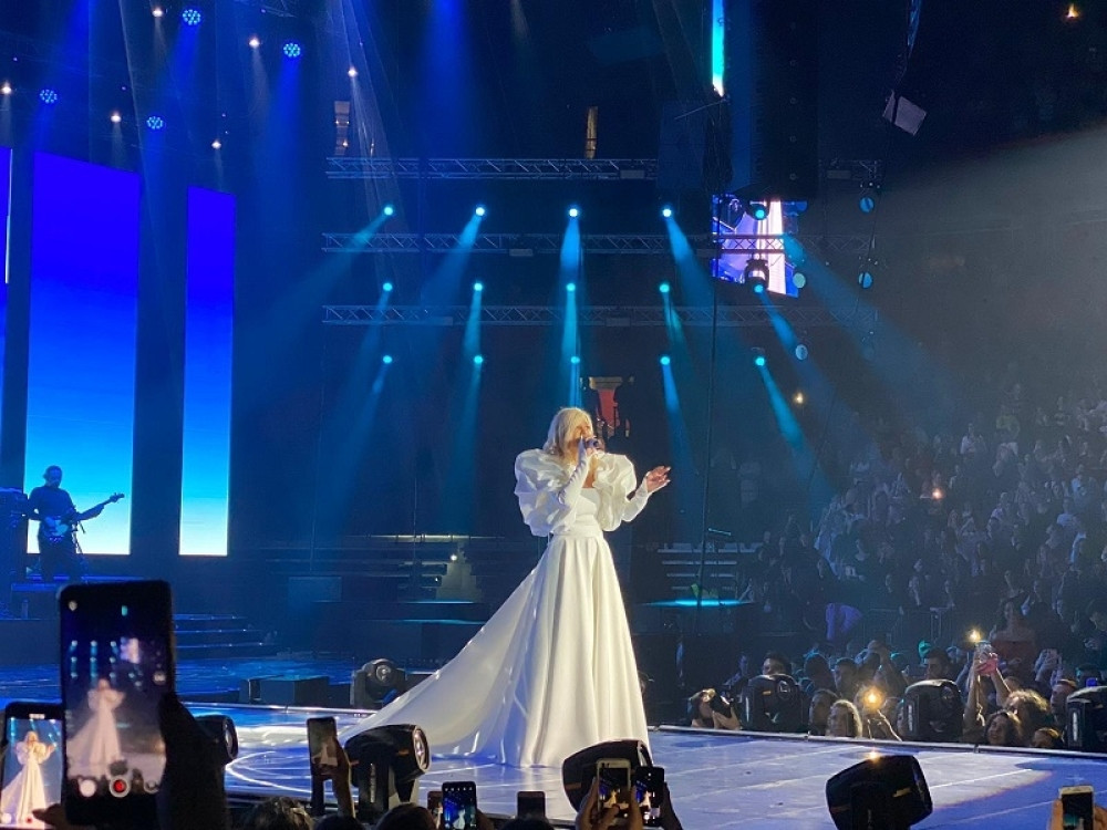 Nataša Bekvalac nije mogla da zadrži suze pred prepunom Arenom! (FOTO)