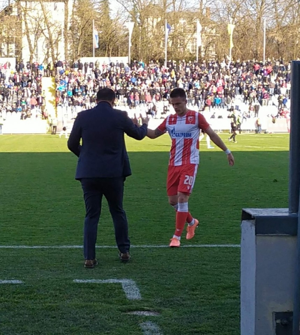 Pogledajte torpedo Njegoša Petrovića, oduševio Stankovića koji mu je ovo uradio tokom proslave (FOTO/VIDEO)