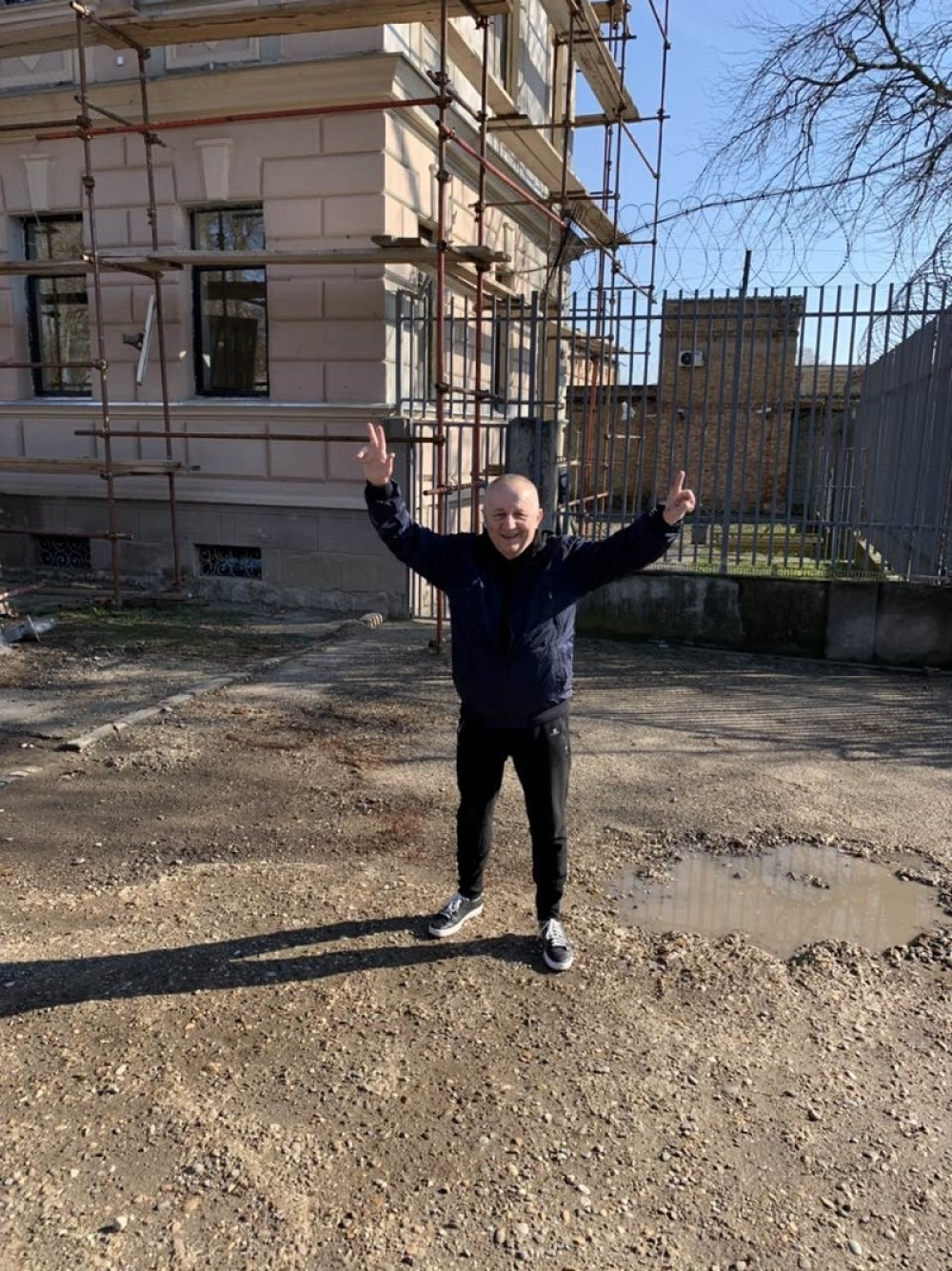 Žabac izašao iz zatvora: "Još volim Milijanu, ali ne može klinka iz Pilatovca da zajebava jednog Žapca!" (FOTO)