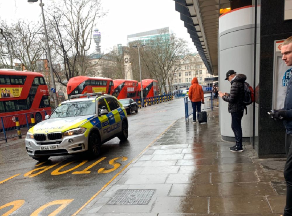 Specijalne snage policije naoružane do zuba traže napadače