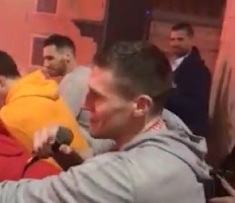 Ovo se retko viđa - gledao sa balkona kako izgovaraju njegovo ime posle istorijske pobede (VIDEO)