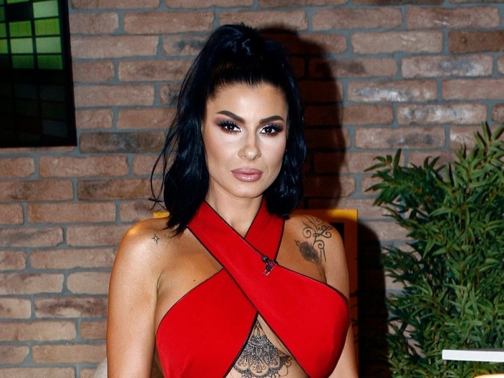 Mia Borisavljević otkrila kako podnosi trudnoću, spomenula pol bebe i priznala bez koga ne može da funkcioniše (VIDEO)