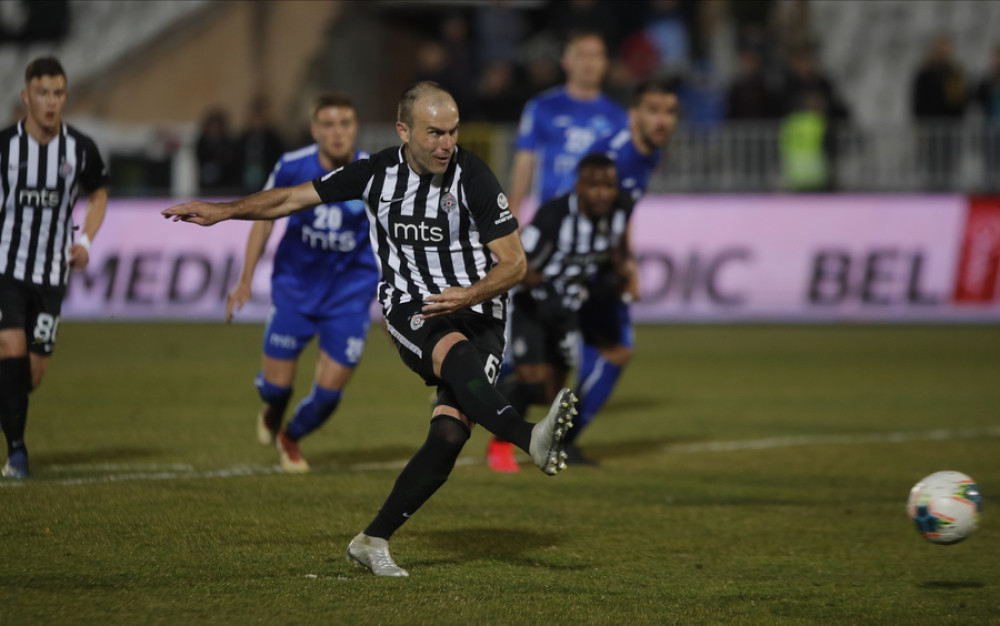 Zbog kontakta sa zaraženim, igrač Partizana neizvestan pred sutrašnji meč