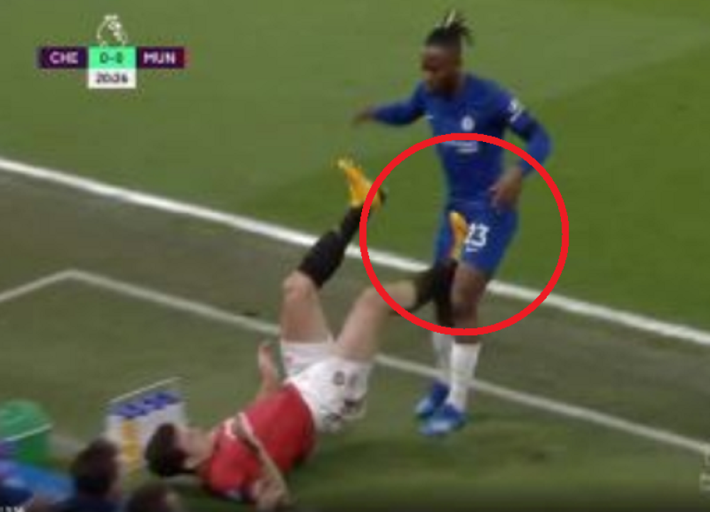 Štoper Mančestera se oglasio nakon horor udarca - "Bilo je prirodno"