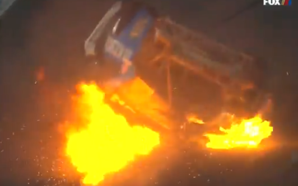 Pri brzini od 300 km/h se prevrnuo i zapalio... to je bio poslednji krug (VIDEO)