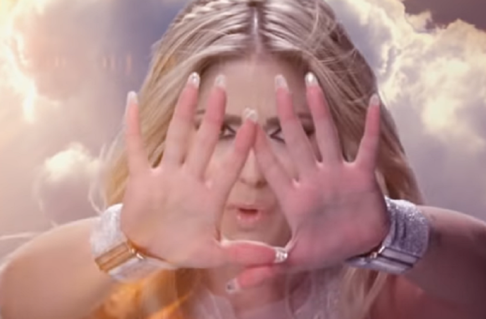 Poznata pevačica ljubomorna na sve kolege koji su u trendingu na "Jutjubu"?!