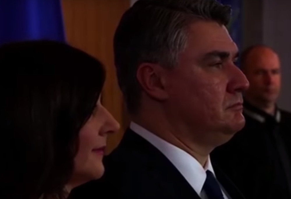 Desničari "na aparatima", napravljen veliki gaf na polaganju zakletve: Ako se pitate šta je HEA, to je HRVAT (FOTO)