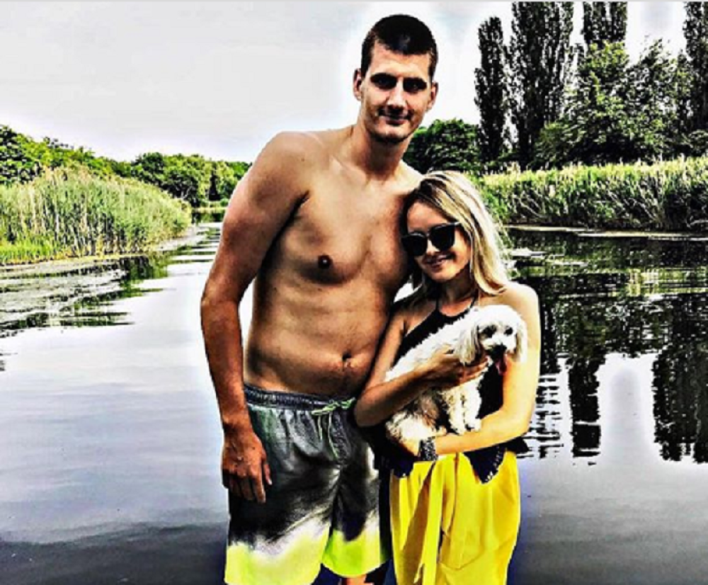 Malo je poznato ko je devojka Nikole Jokića, njena reakcija kad joj je priznao emocije bila je zapanjujuća